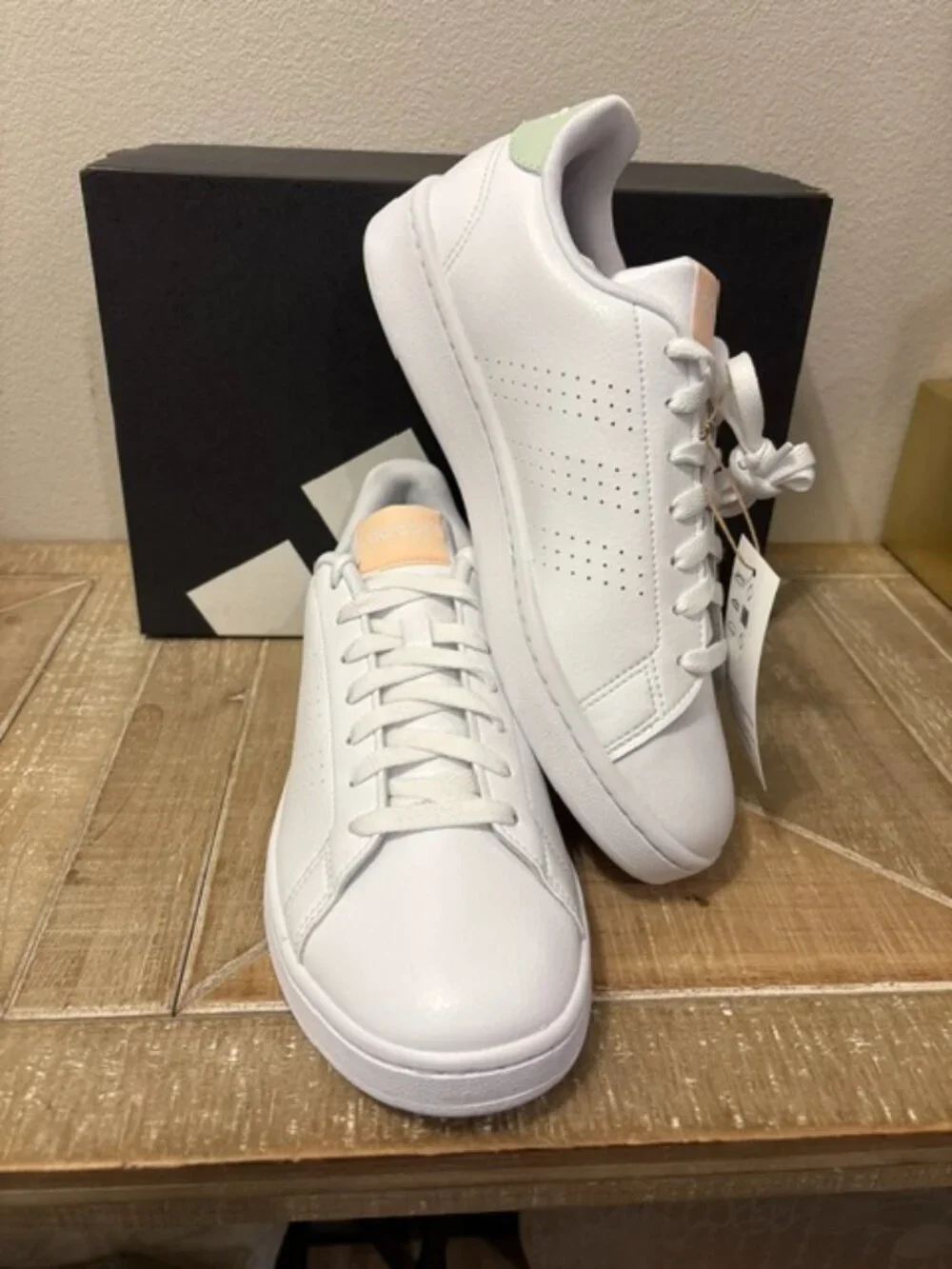 NEW adidas Advantage Cloud White Linen Green Sneakers Women - Picture 1 of 6